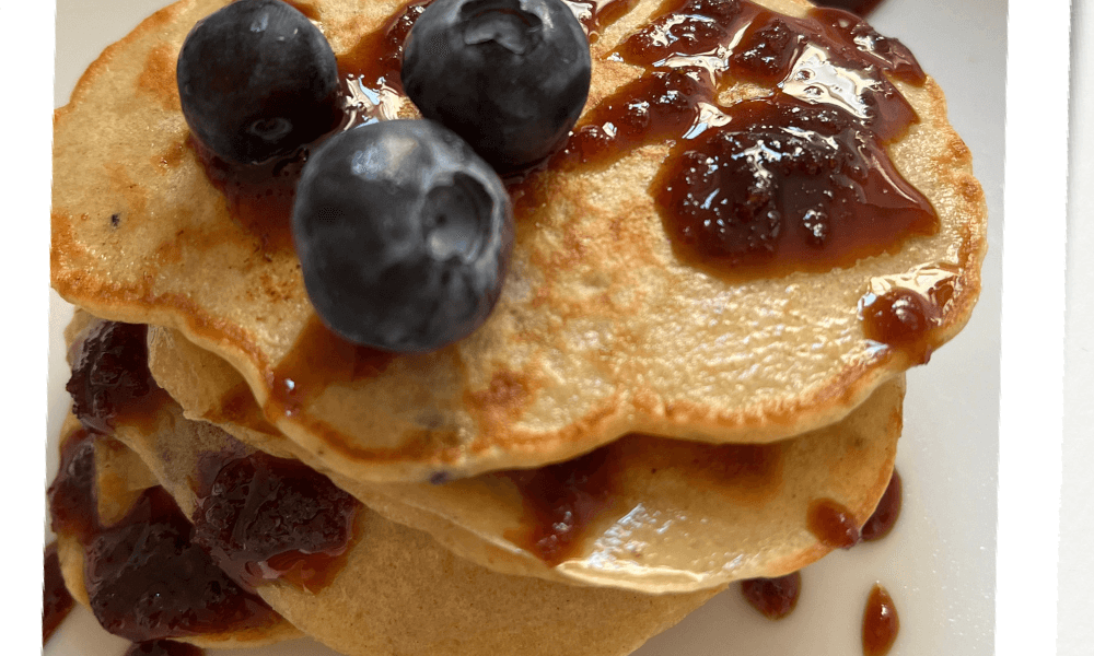 Easy And Healthy Blueberry Banana Egg Pancakes