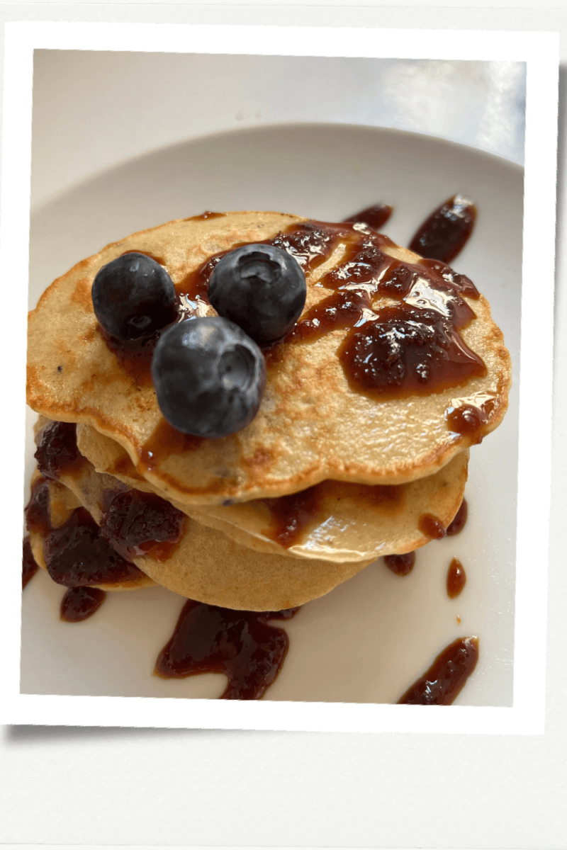 Easy And Healthy Blueberry Banana Egg Pancakes